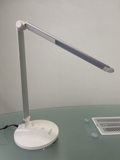 lampara led de mesa